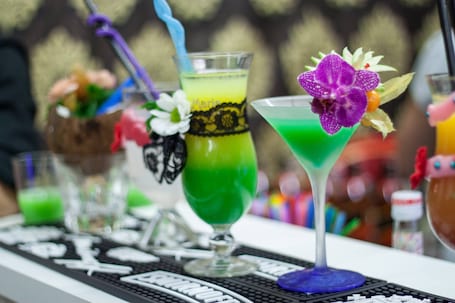 Firma na wesele: Cocktails & Dreams Event Bar