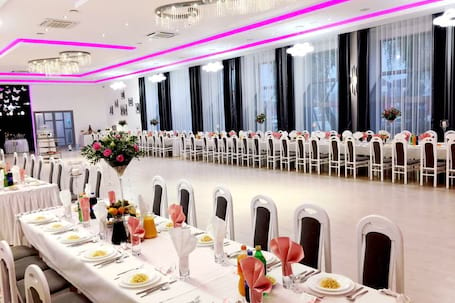 Firma na wesele: Hotel i Restauracja Rodos