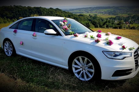 Firma na wesele: Piękny samochód do ślubu