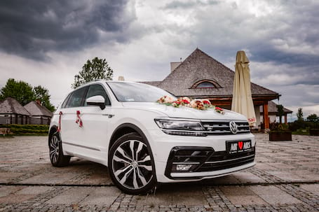 Firma na wesele: Biały SUV do ślubu VW Tiguan R-Line