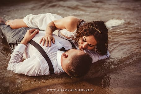 Firma na wesele: Adam Kaźmierski Fotografia