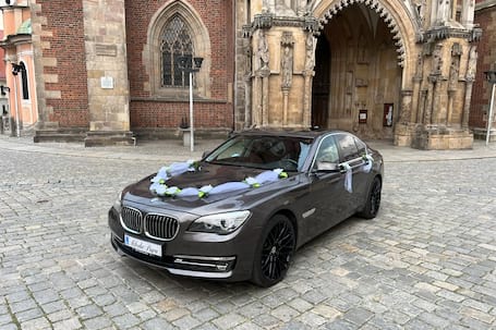 Firma na wesele: Auto do ślubu BMW 7 LIMUZYNA