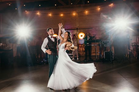 Firma na wesele: Pierwszy taniec