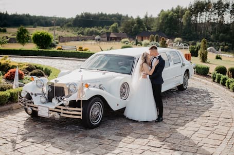 Firma na wesele: limuzyna excalibur